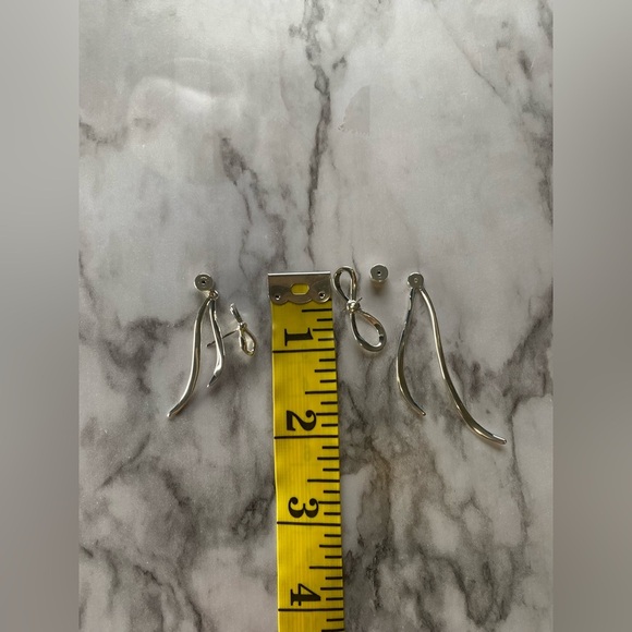New COS Mismatching Bow Earring Silver - Picture 7 of 7